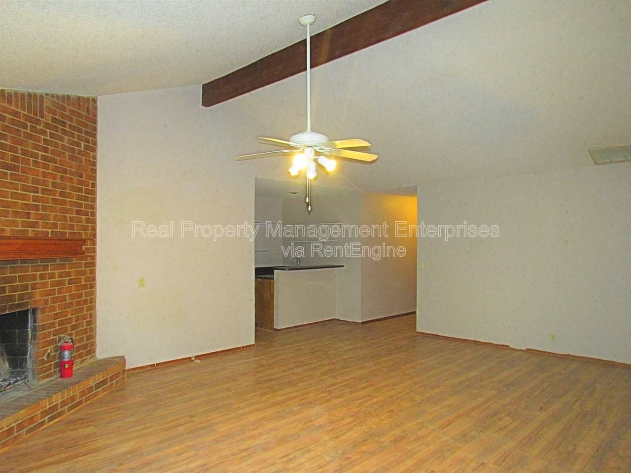 12400 Eric Field Pl - Photo 3 of 14