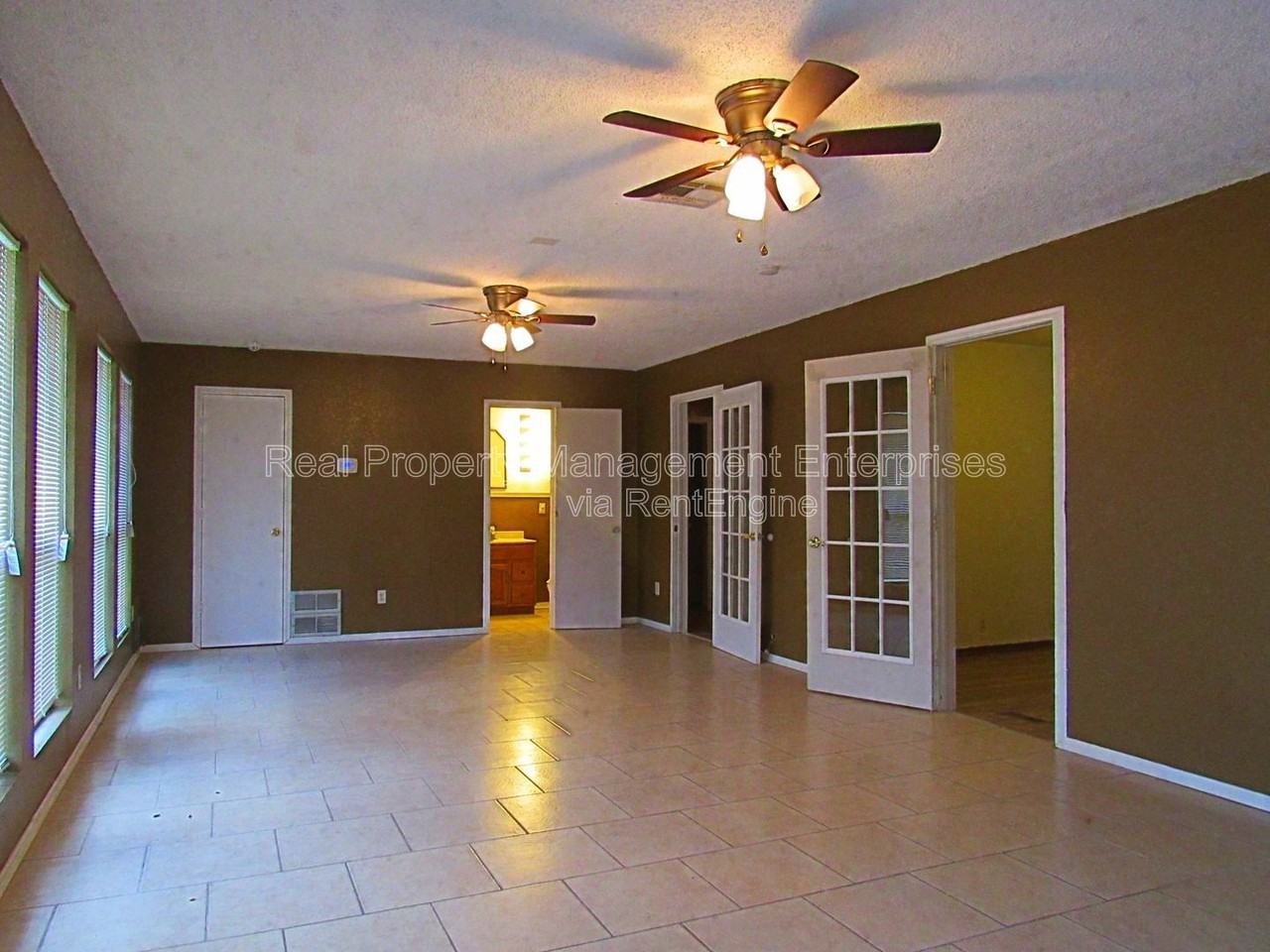 12400 Eric Field Pl - Photo 6 of 14