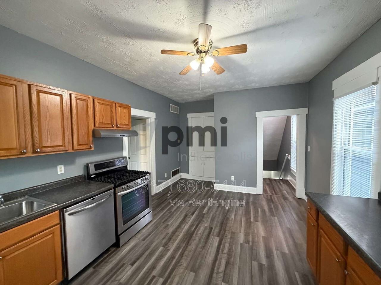 2564 Deming Ave - Photo 2 of 11