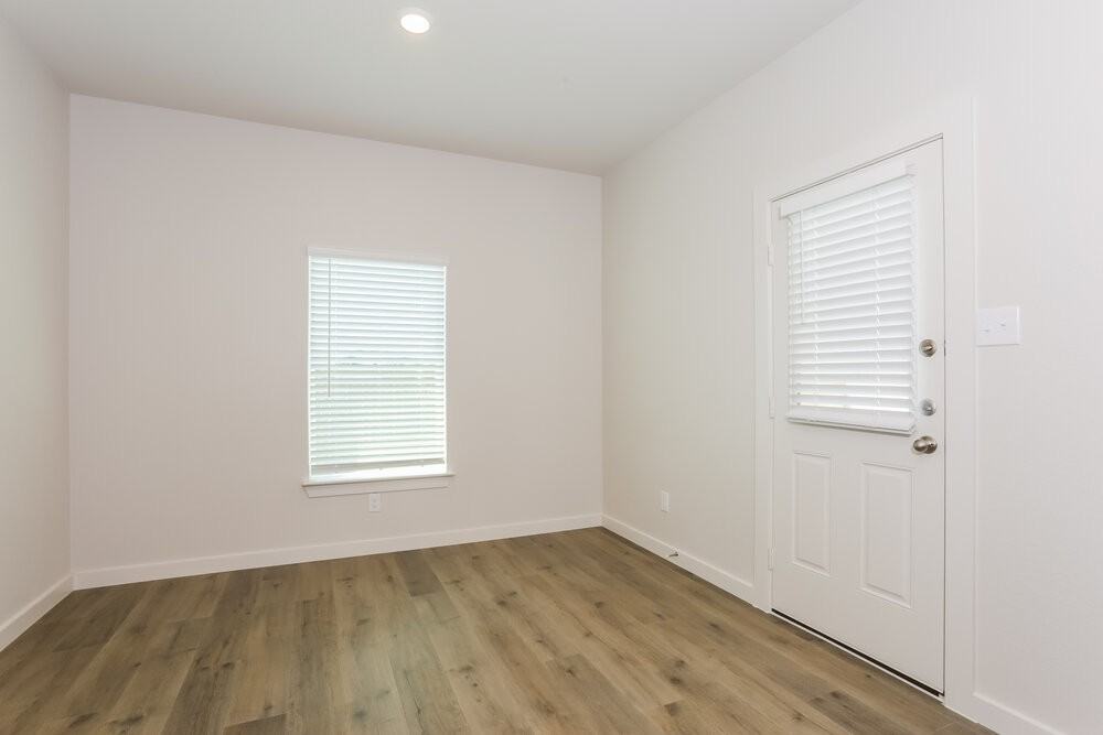 1540 Woodwinds Dr - Photo 6 of 16