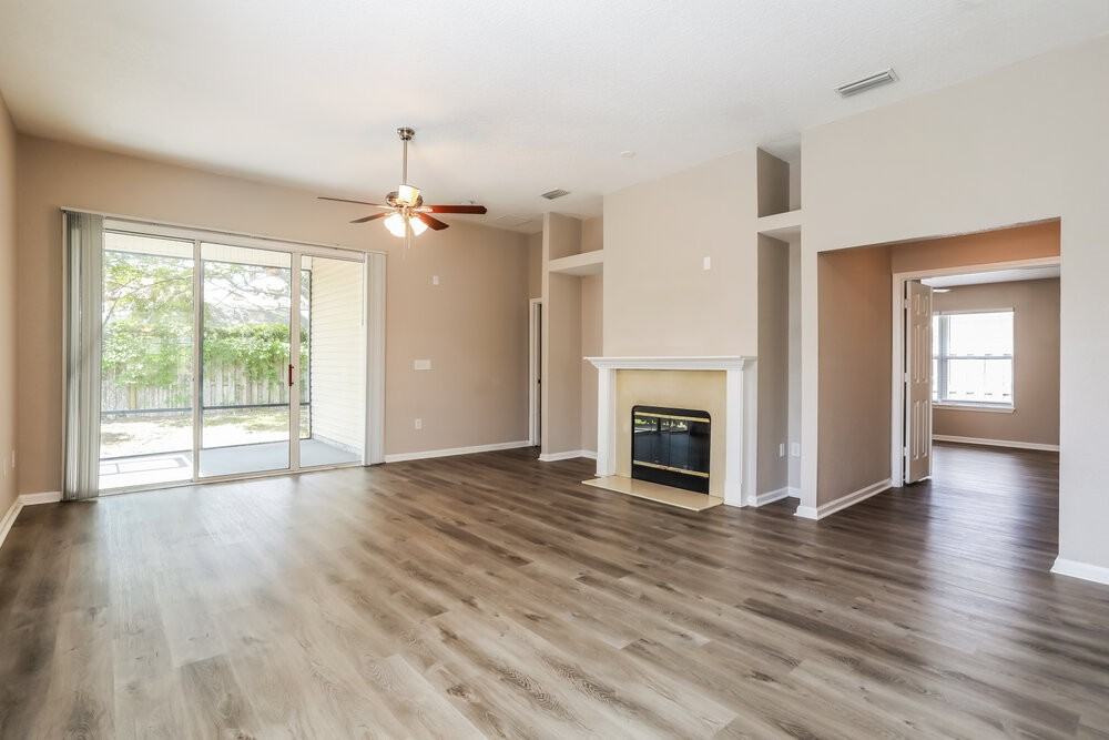 1306 Ardmore St - Photo 4 of 16