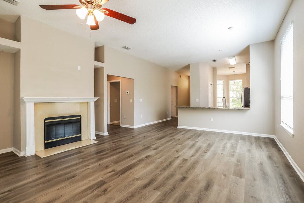 1306 Ardmore St - Photo 5 of 16