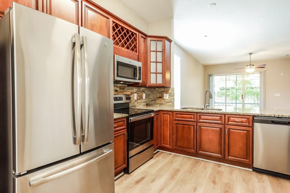 1306 Ardmore St - Photo 7 of 16