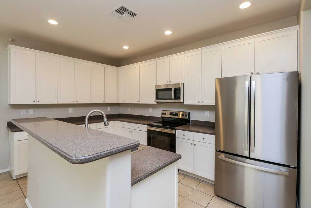 3829 E Kent Ave - Photo 7 of 17