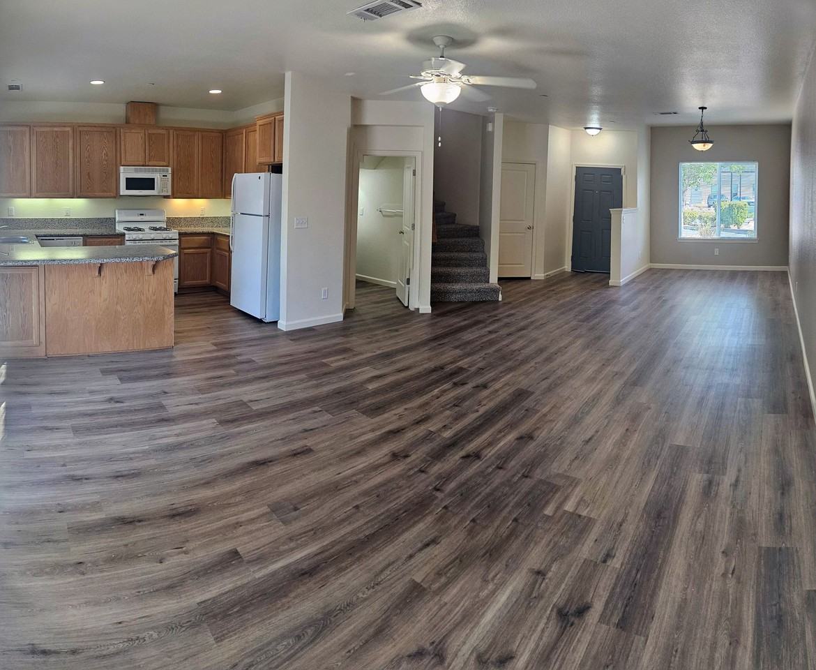 Degarmo Terrace - Photo 5 of 17