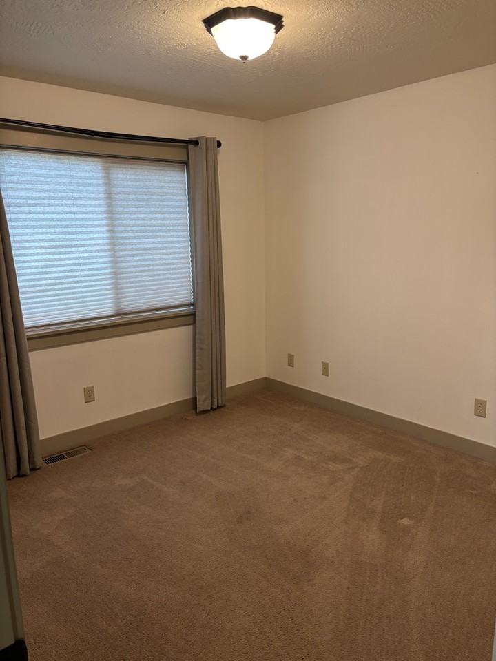 677 Speedway Ave - Photo 3 of 16