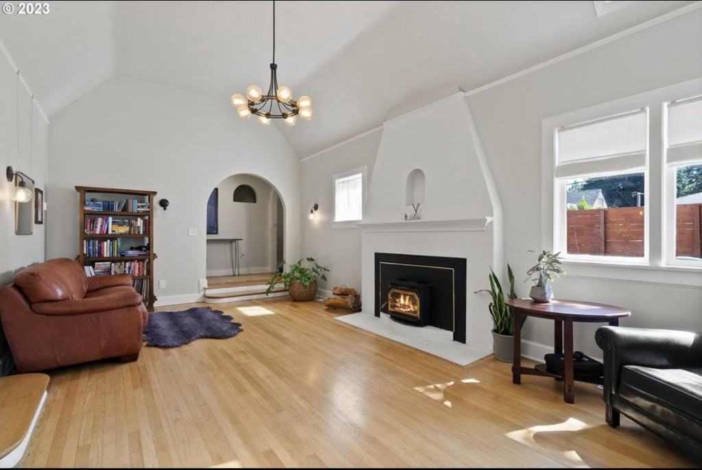 3911 Ne 81st Ave - Photo 4 of 22