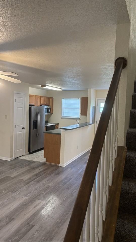 2660 E Oakbrook Dr - Photo 2 of 12