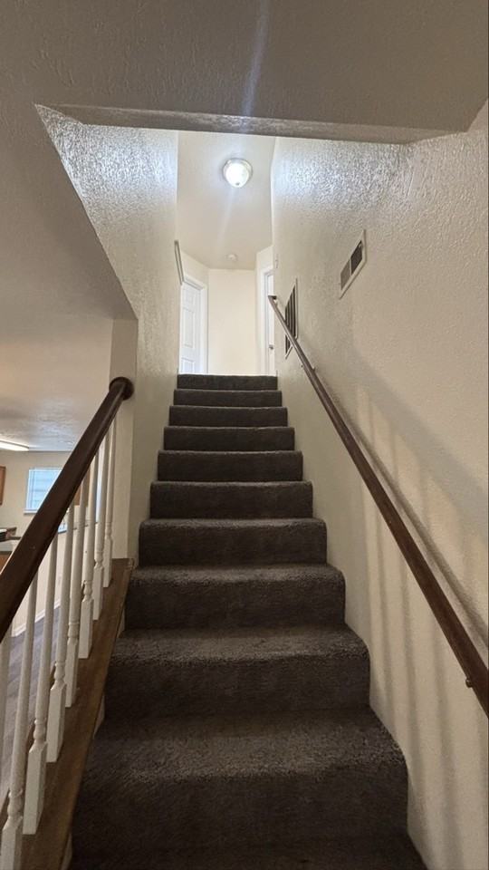 2660 E Oakbrook Dr - Photo 5 of 12