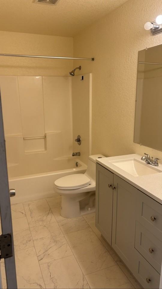 2660 E Oakbrook Dr - Photo 6 of 12
