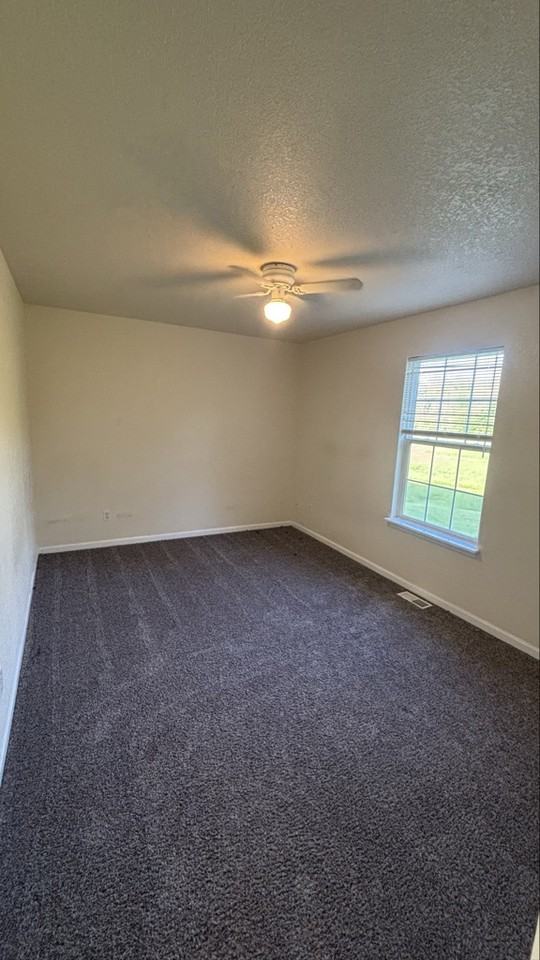 2660 E Oakbrook Dr - Photo 7 of 12