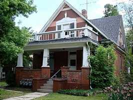featured image of 1620 Grove St #3