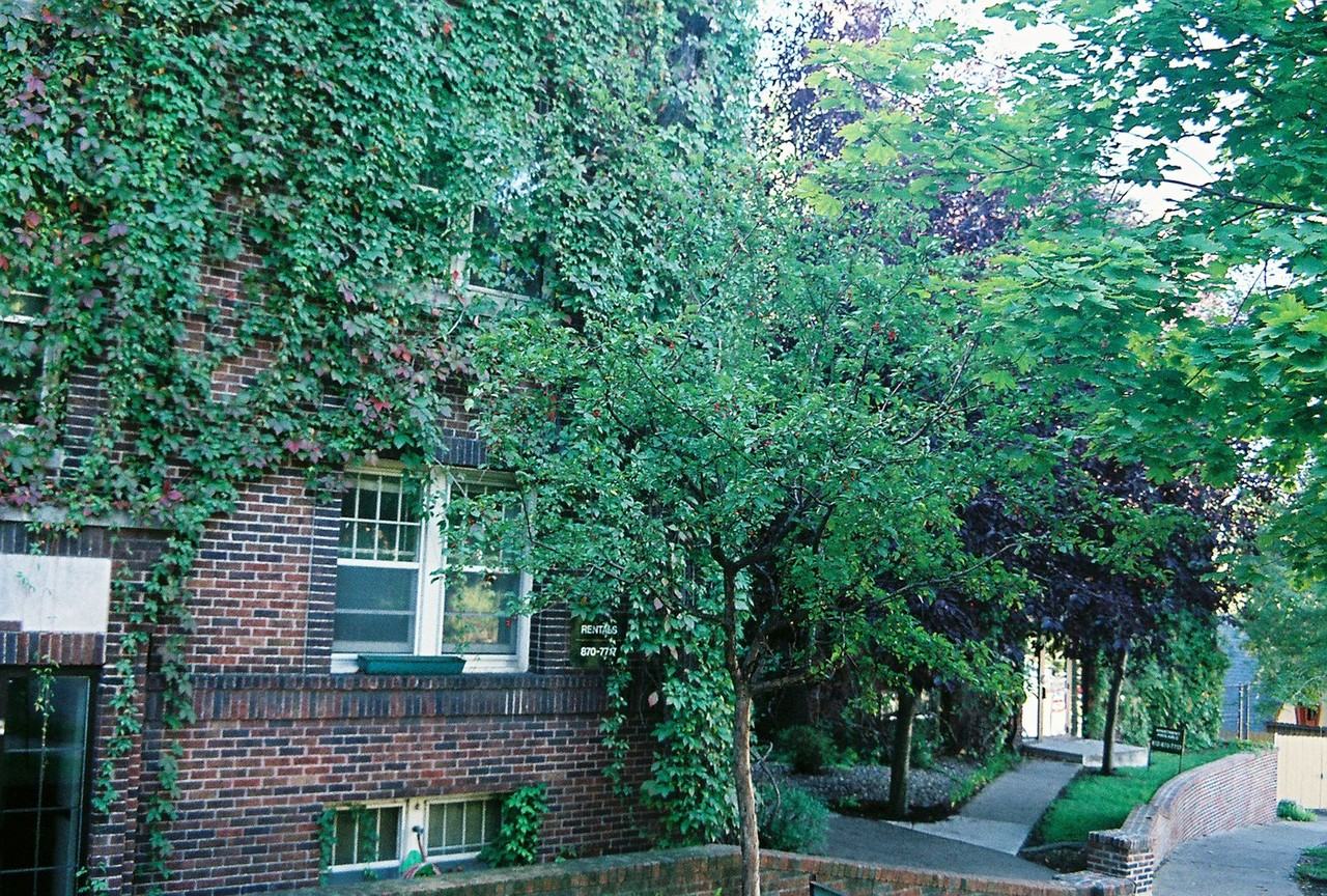 Twin Court Apartments - Photo 3 of 38