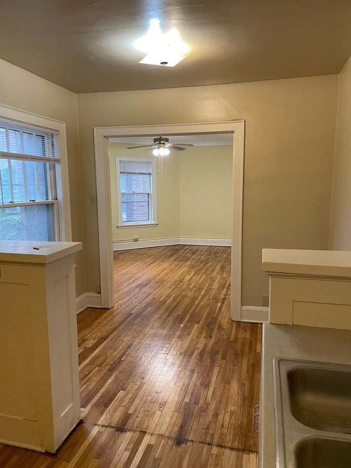 Twin Court Apartments - Photo 7 of 38