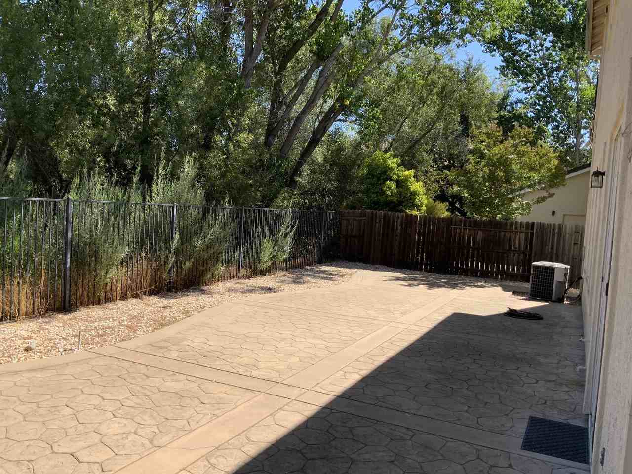 6017 Ventura Way - Photo 6 of 25