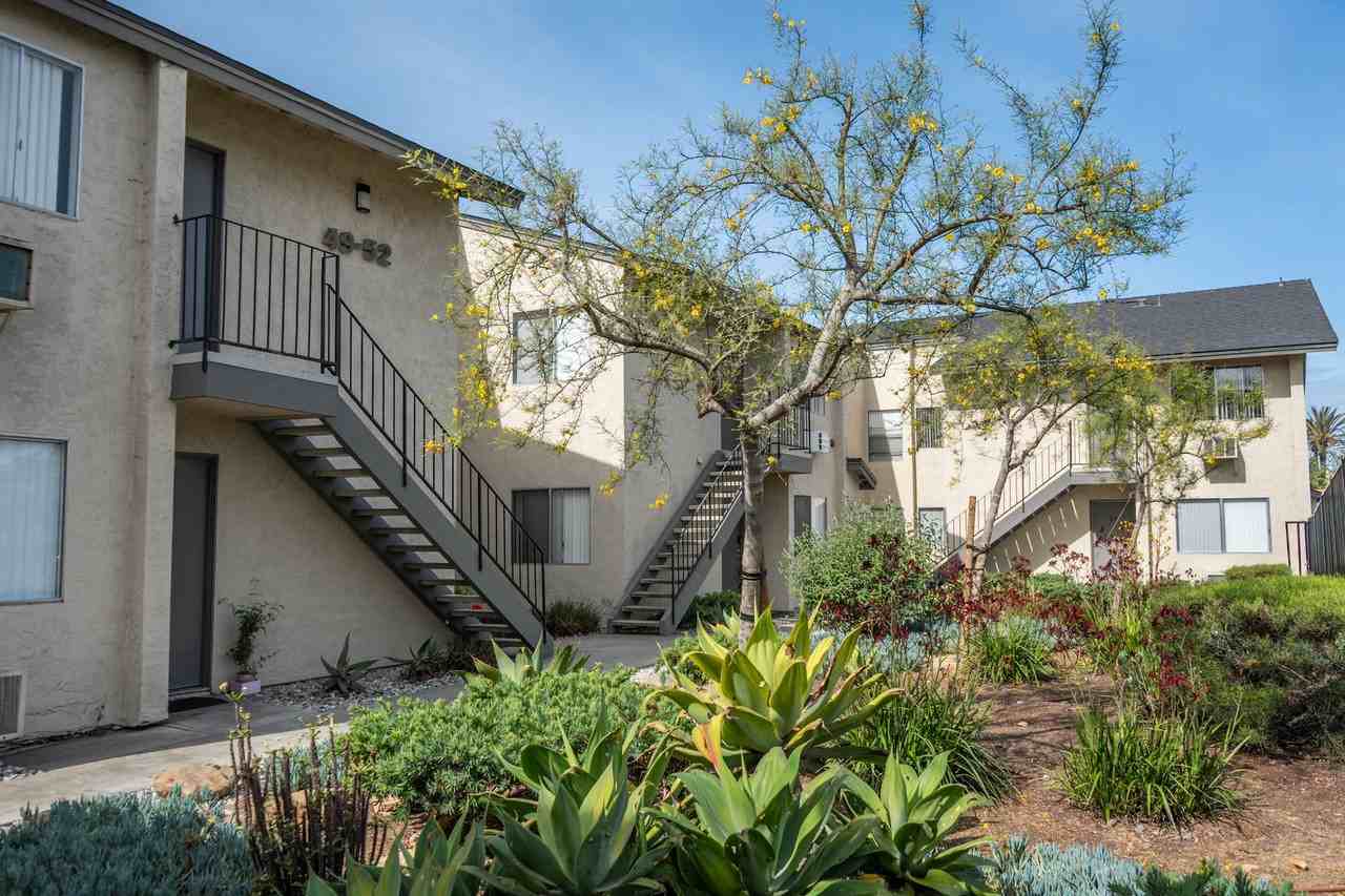 Orange Glen - Photo 3 of 37