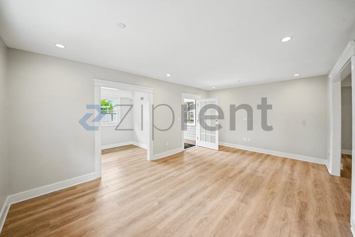 5717 Fair Ave - Photo 5 of 15
