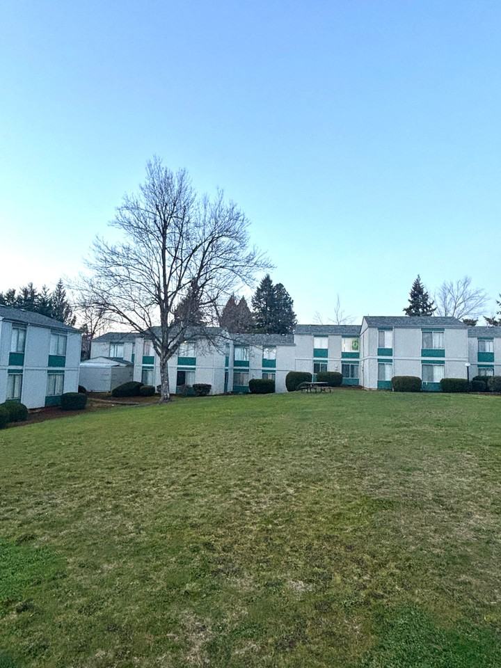 Sunnyside Village Apartments - Photo 3 of 44