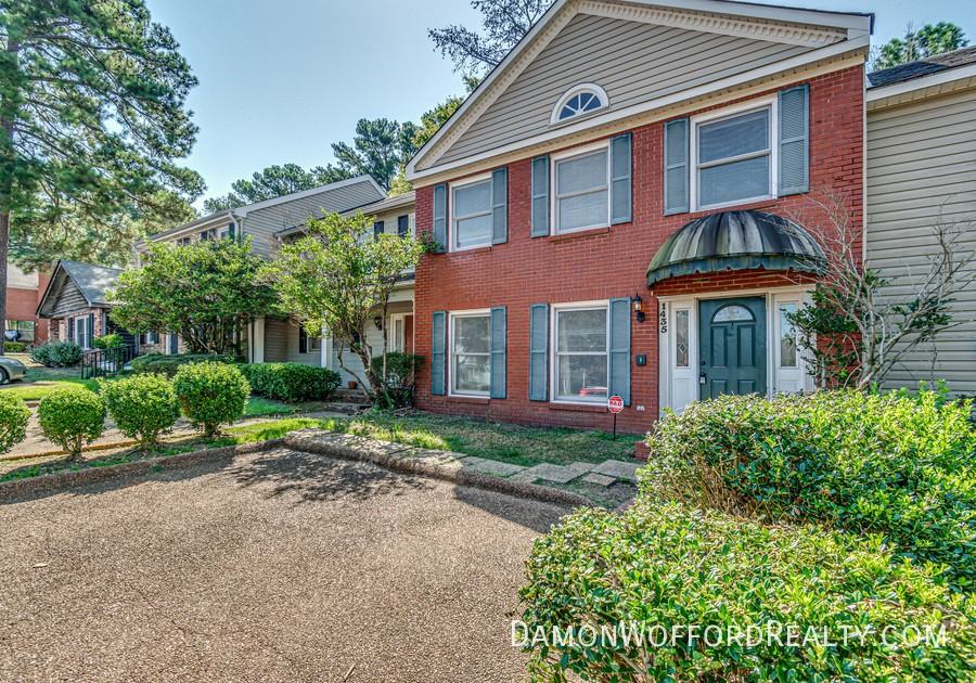 1435 Roxbury Ct - Photo 2 of 44