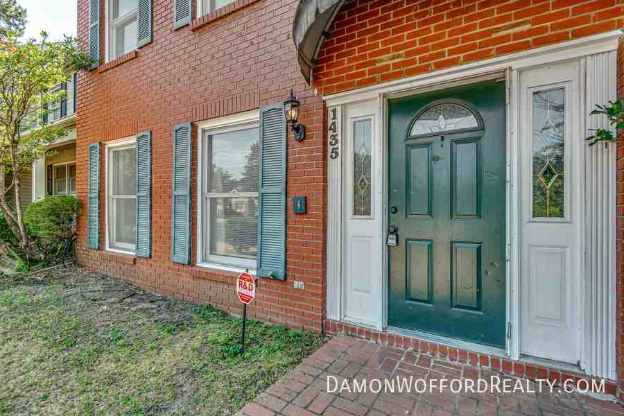 1435 Roxbury Ct - Photo 3 of 44