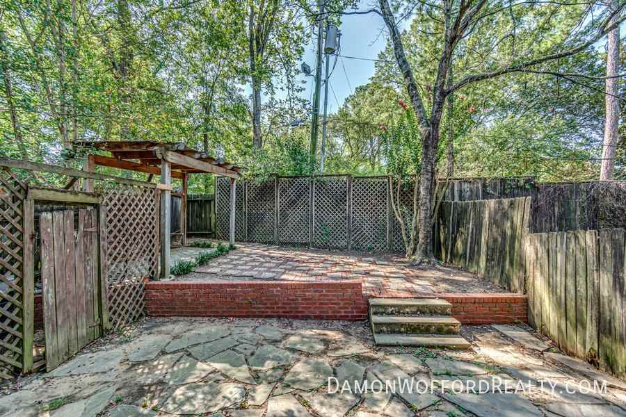 1435 Roxbury Ct - Photo 4 of 44