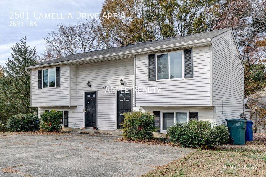 2501 Camellia Dr Apt A - Photo 2 of 13