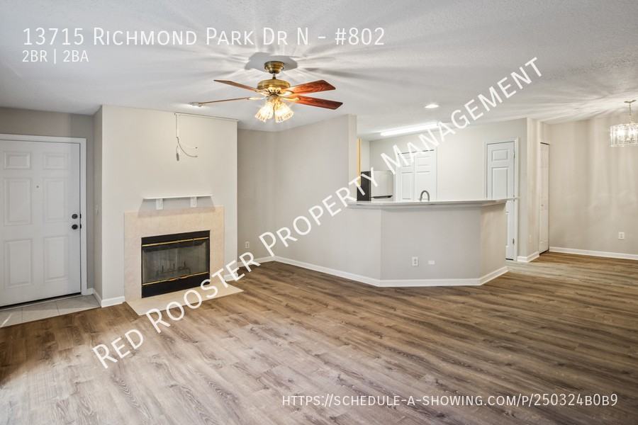 13715 Richmond Park Dr N #802 - Photo 4 of 17