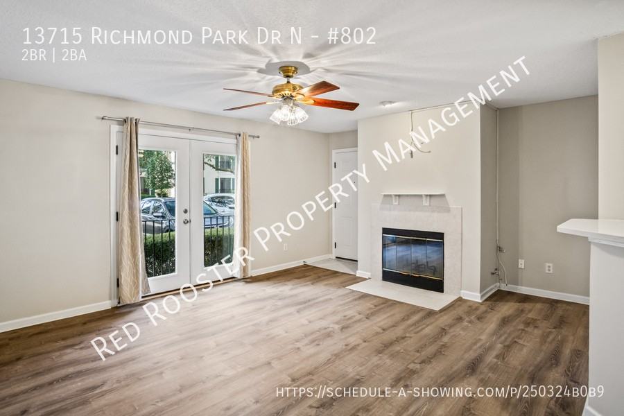 13715 Richmond Park Dr N #802 - Photo 5 of 17