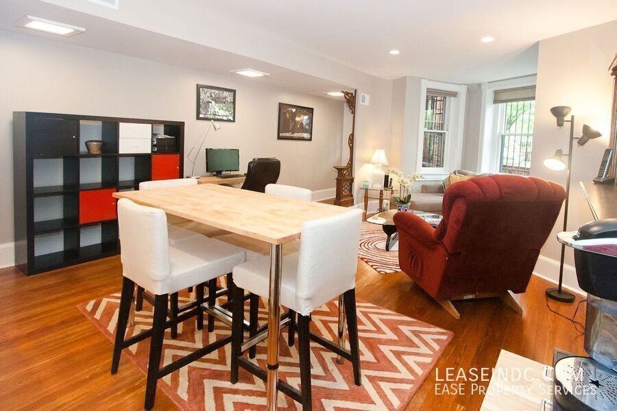 1209 E Capitol St Se #A - Photo 4 of 11