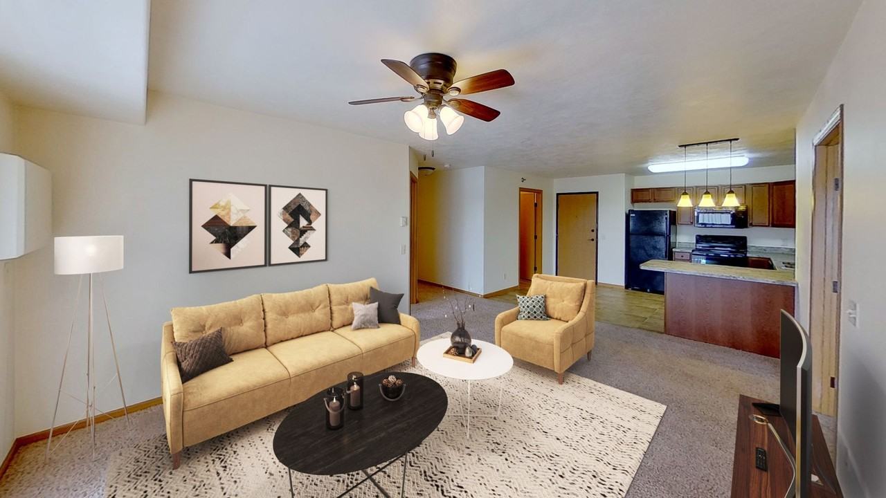 Sunset Pointe Apartments - Photo 2 of 7