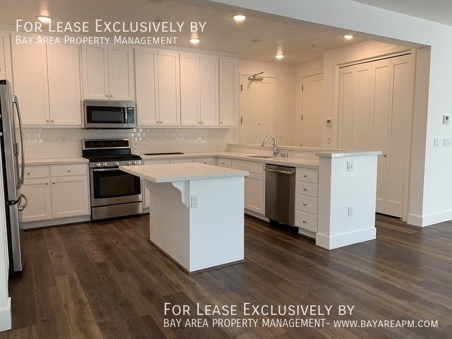 195 Avenue Cabrillo #9 - Photo 2 of 13
