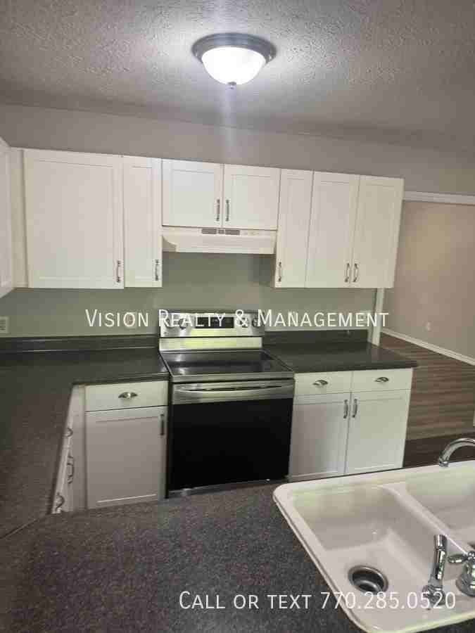 374 Cavender Creek Rd - Photo 2 of 26
