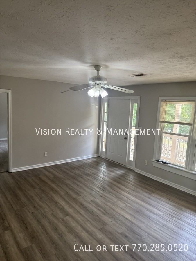 374 Cavender Creek Rd - Photo 5 of 26