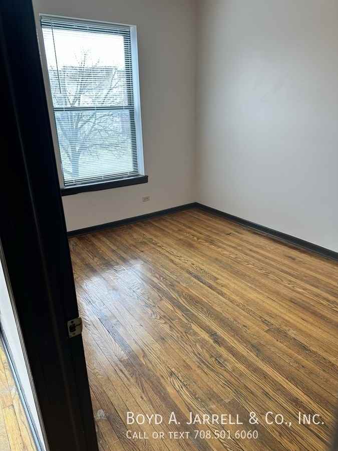 212 E 57th St 2nd Fl #098-212-2 - Photo 6 of 13