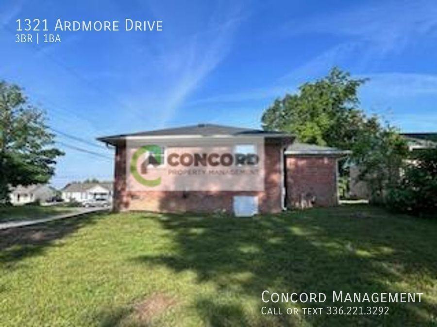 1321 Ardmore Dr - Photo 4 of 16