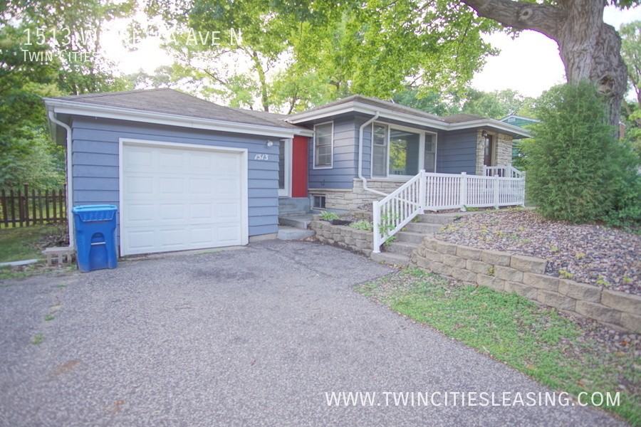 1513 Winnetka Ave N - Photo 3 of 26