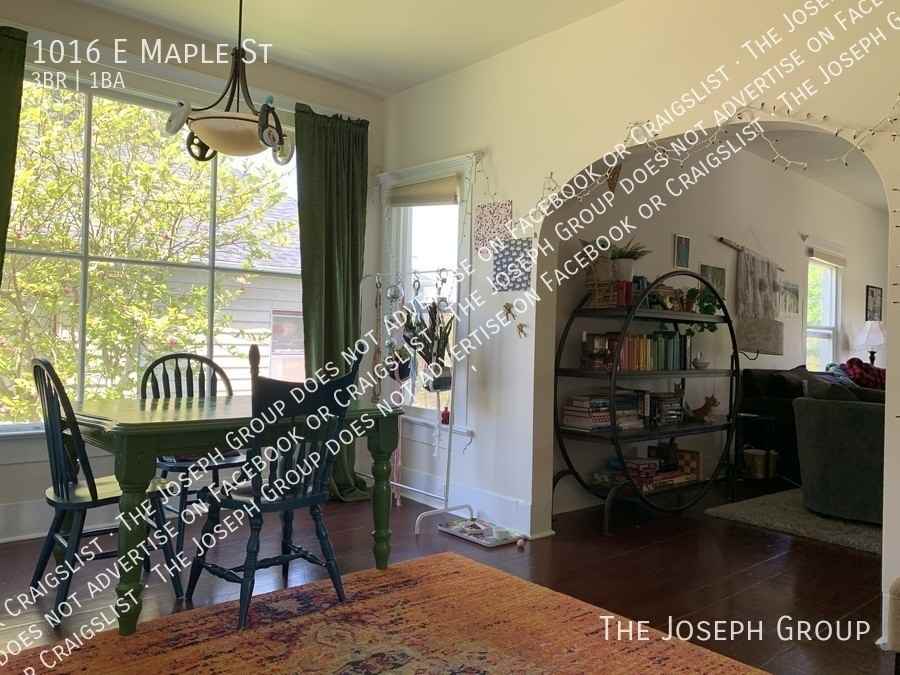 1016 E Maple St - Photo 4 of 17