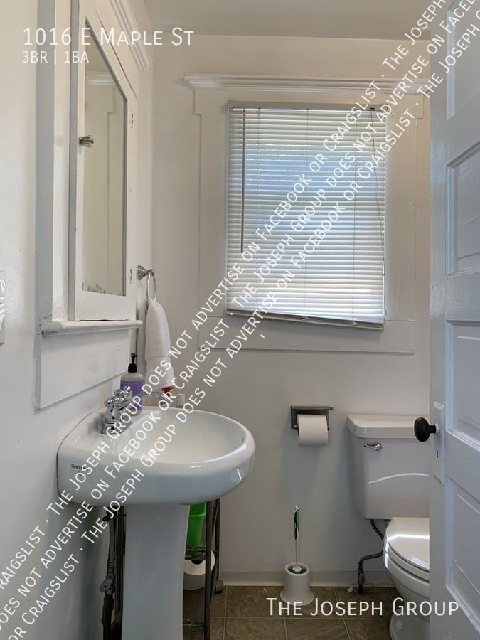 1016 E Maple St - Photo 6 of 17
