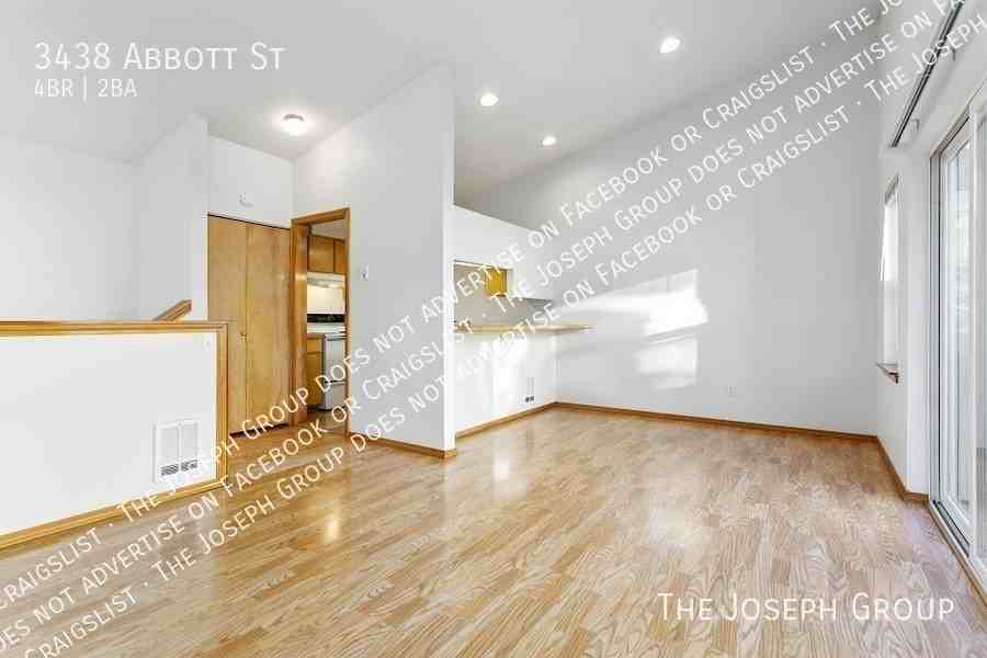 3438 Abbott St - Photo 3 of 32