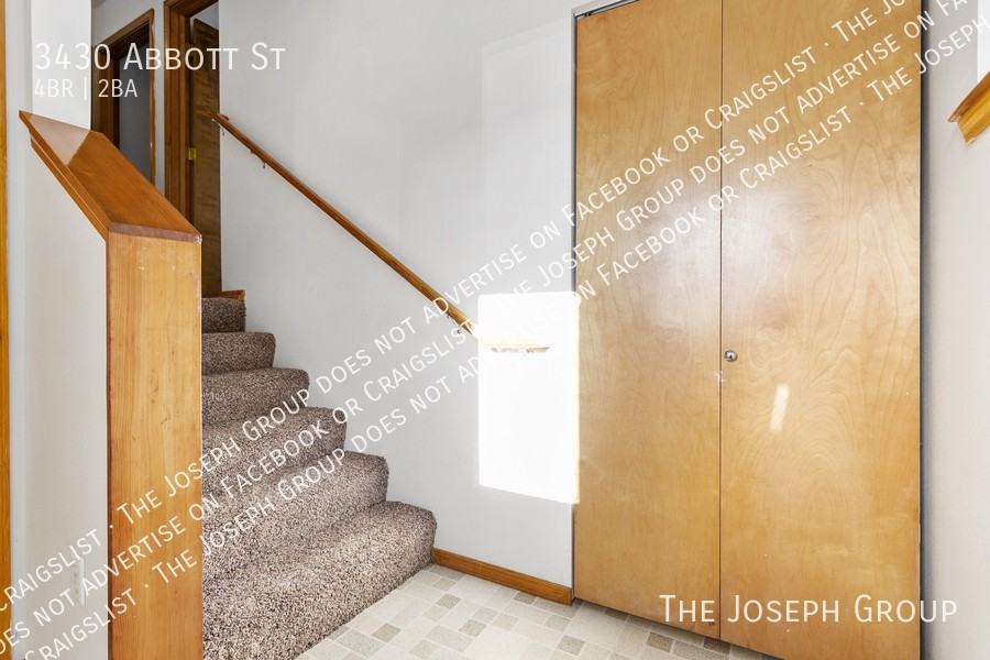 3430 Abbott St - Photo 5 of 33