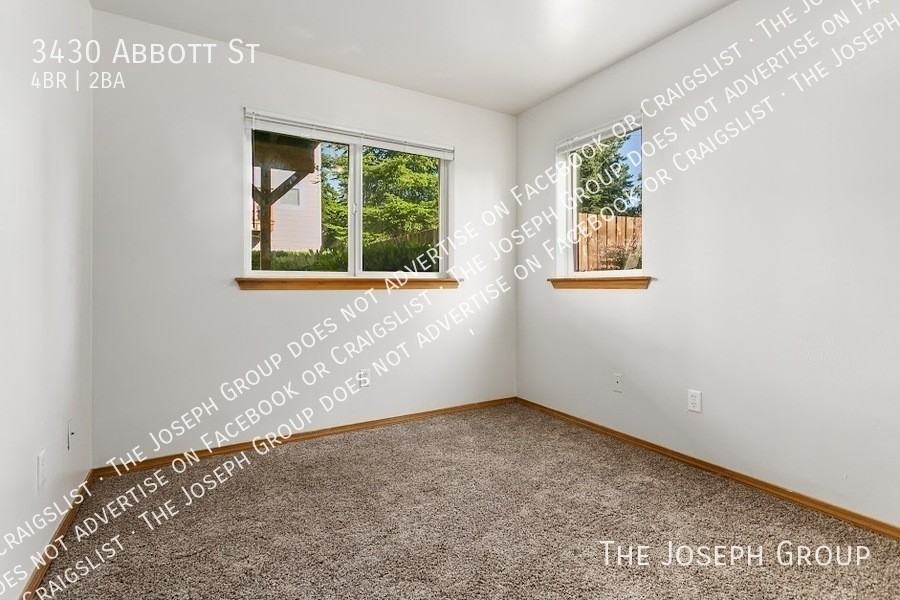 3430 Abbott St - Photo 6 of 33