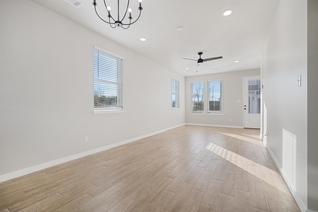 Jupiter Lane #603 - Photo 4 of 43