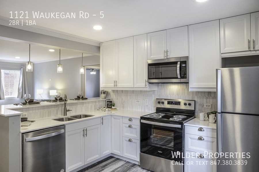 1121 Waukegan Rd #5 - Photo 6 of 10
