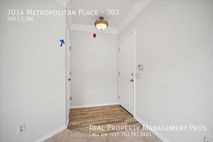 7014 Metropolitan Pl #303 - Photo 4 of 27