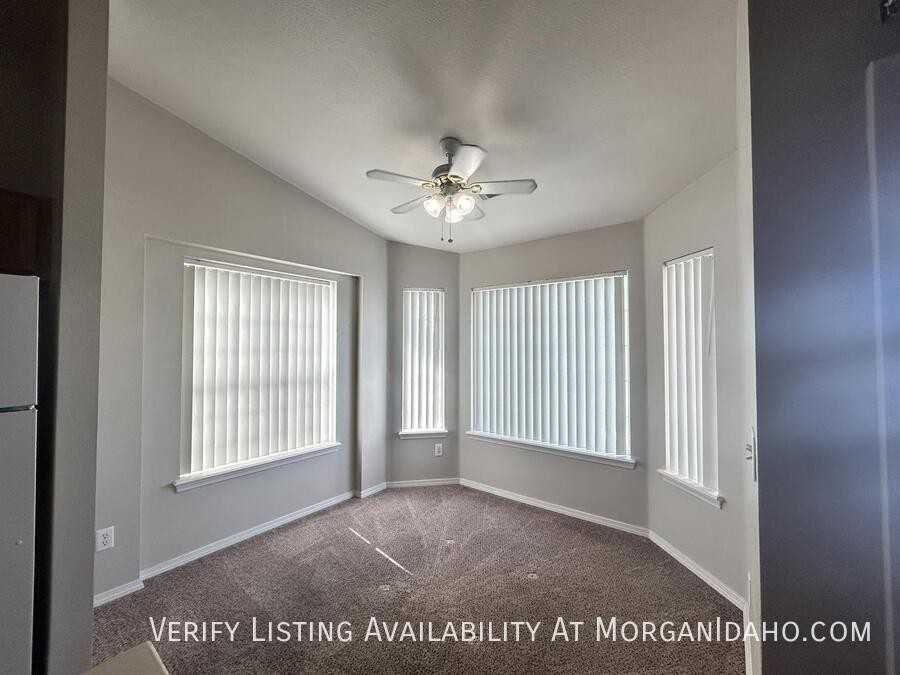 7502 W Tottenham Ln #202 - Photo 4 of 11
