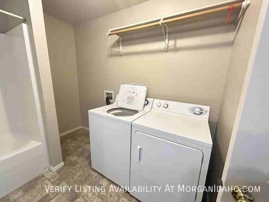 7502 W Tottenham Ln #202 - Photo 6 of 11