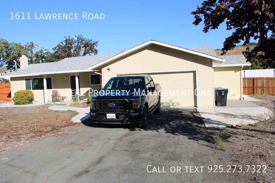 1611 Lawrence Rd - Photo 2 of 26