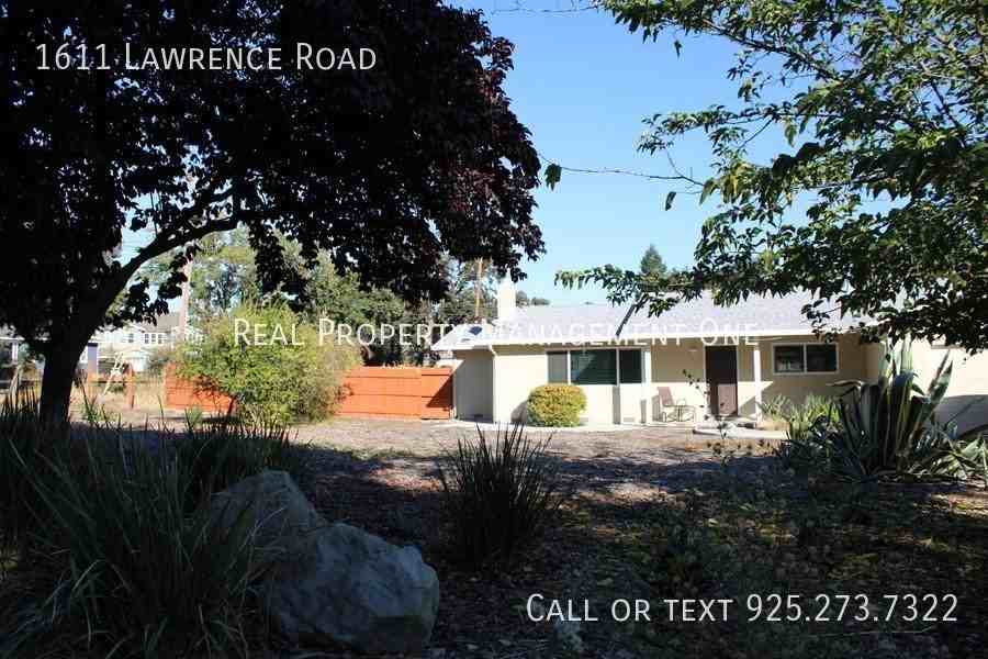 1611 Lawrence Rd - Photo 5 of 26