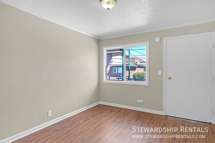 1827 Harris St #214 - Photo 5 of 8