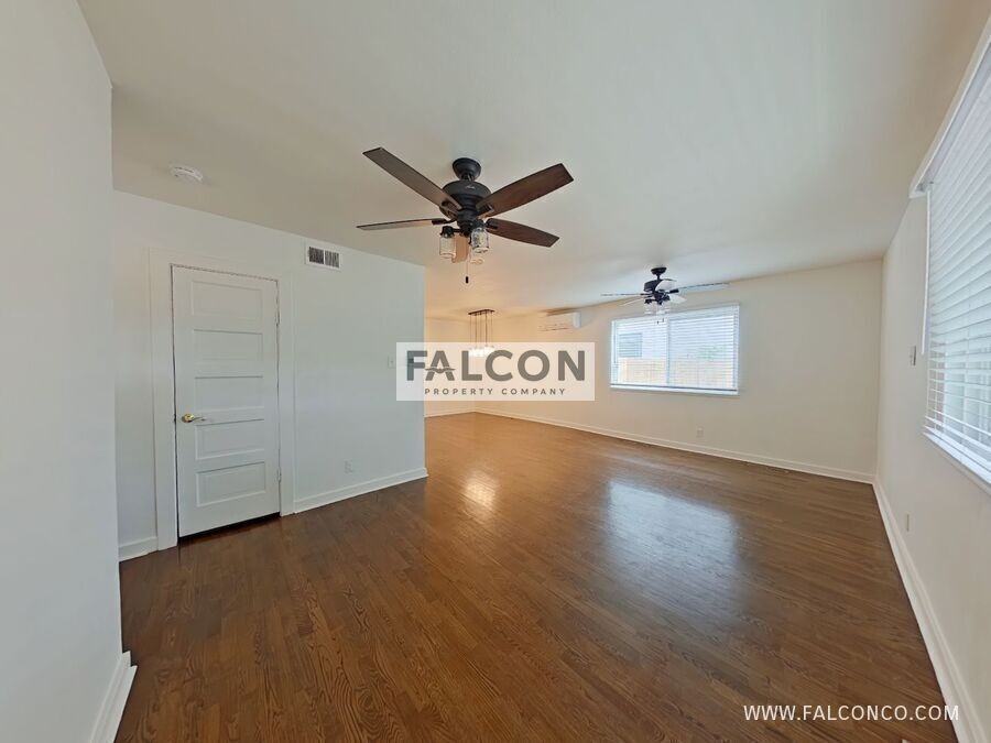 3148 W Pikes Peak Ave - Photo 2 of 18